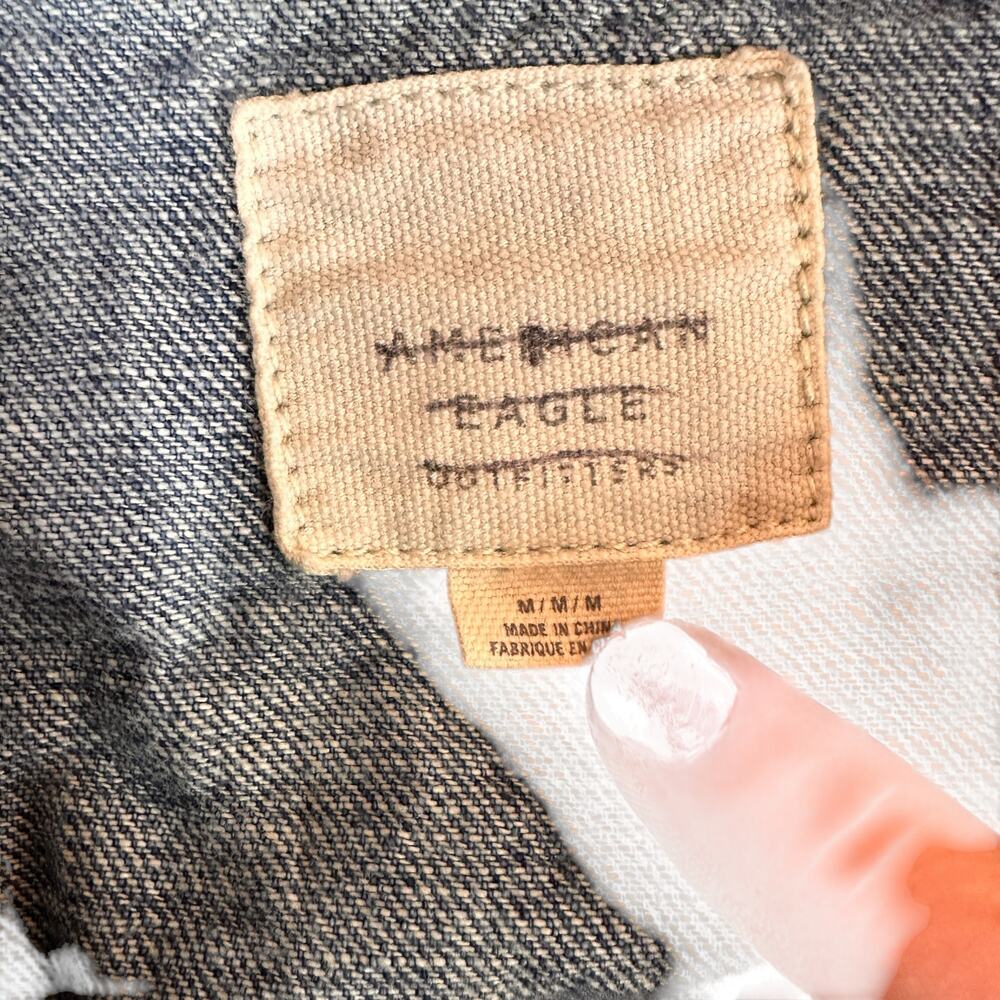 American Eagle Distressed Crochet Accent Button Up Jean Jacket Size Medium - Picture 9 of 12